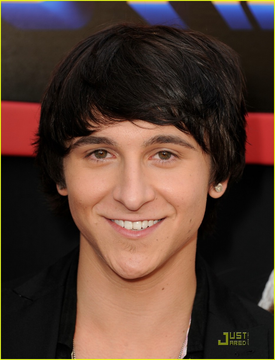 kelsey chow mitchel musso mars 05