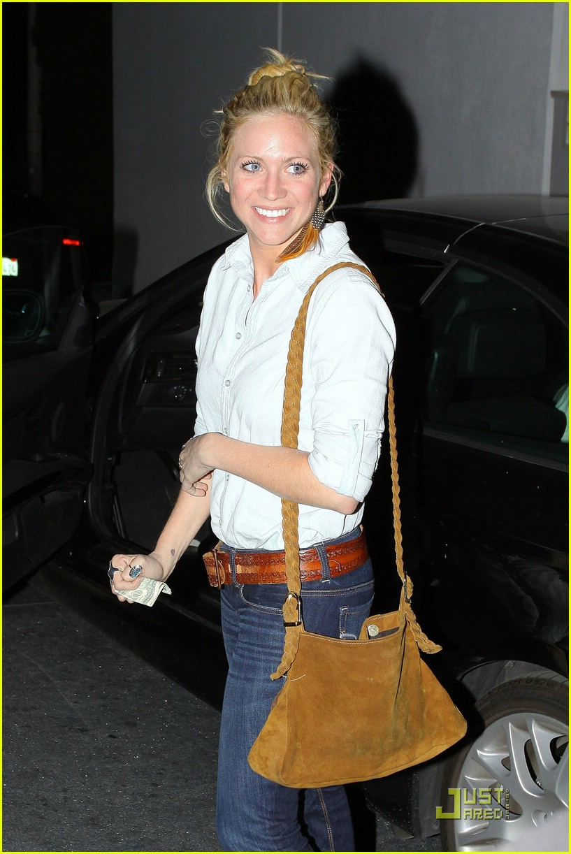 brittany snow dinner date 02