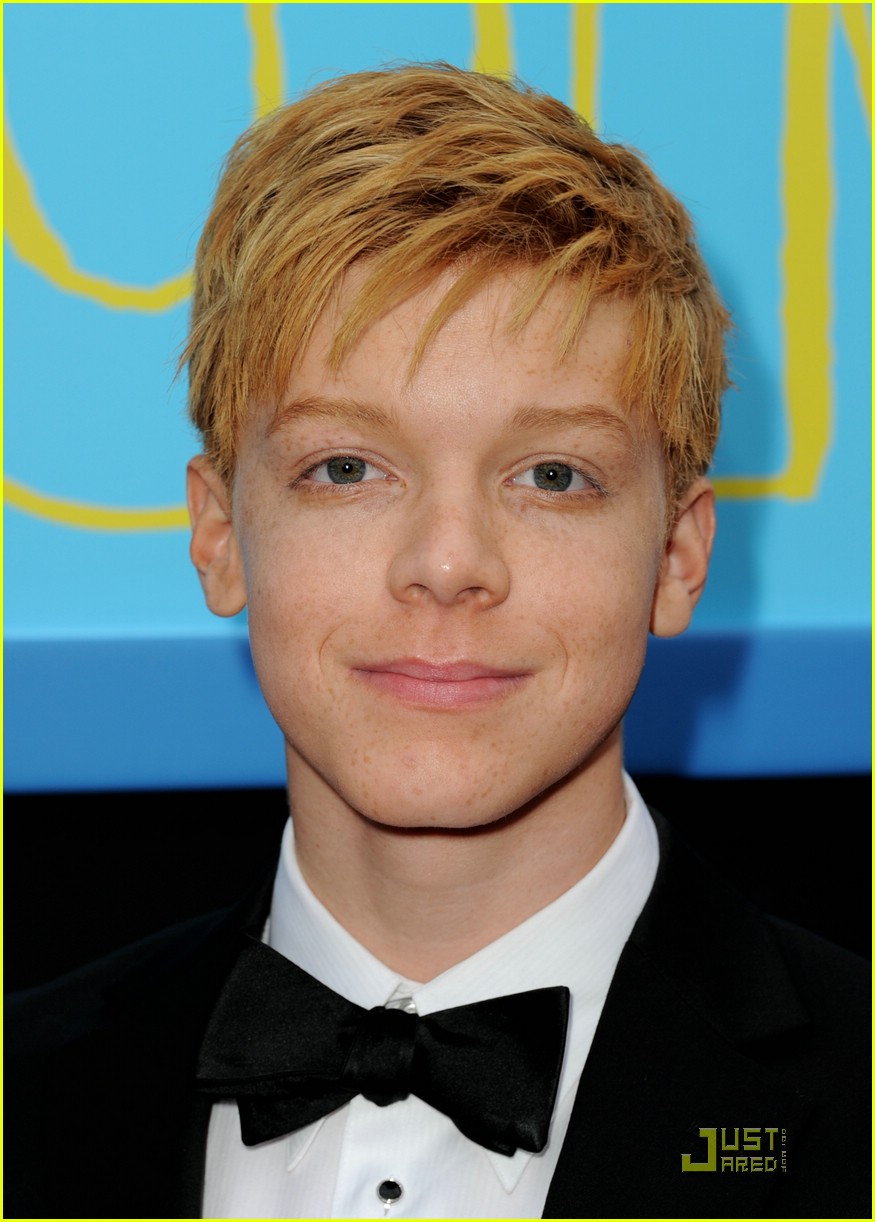 cameron monaghan prom premiere 06