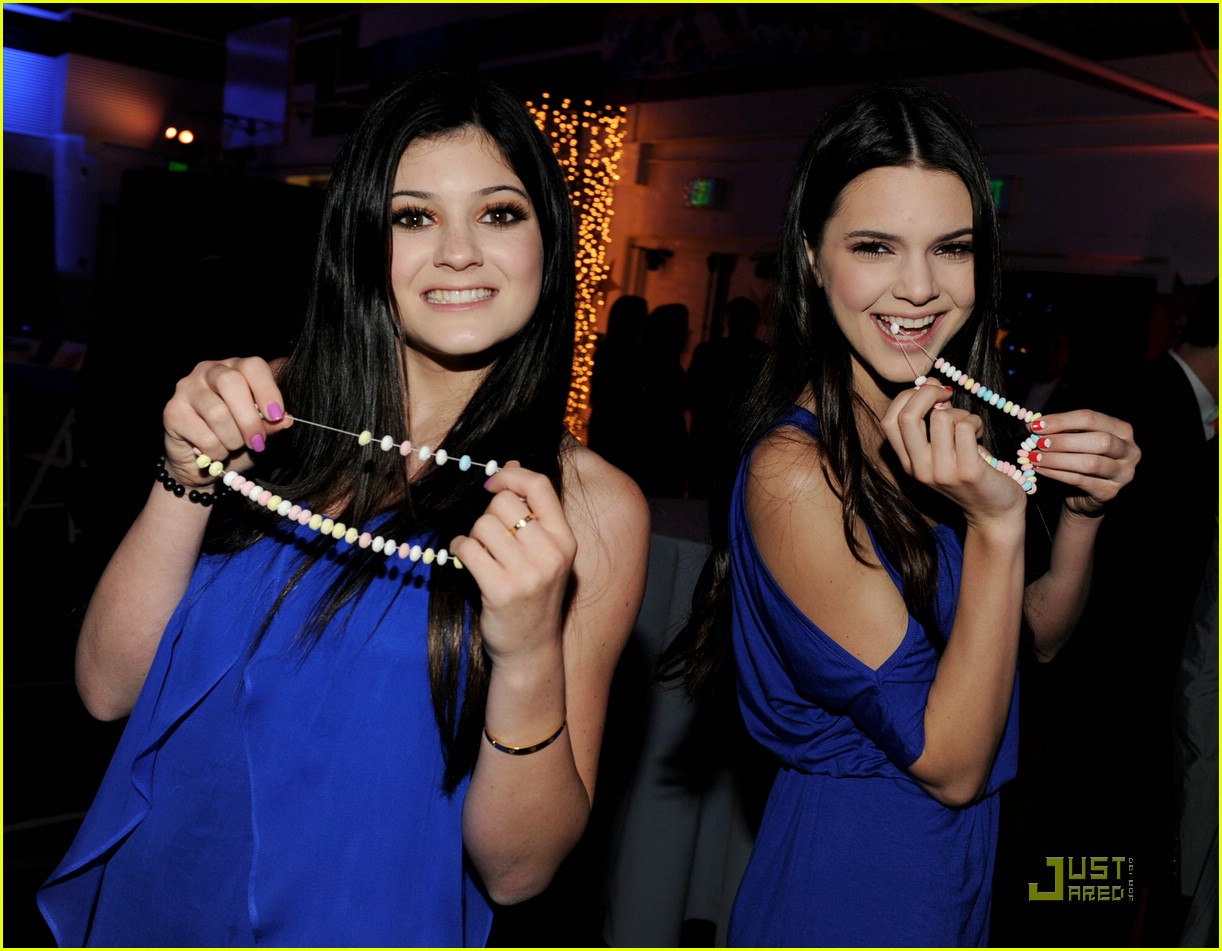 kendall kylie jenner prom 11