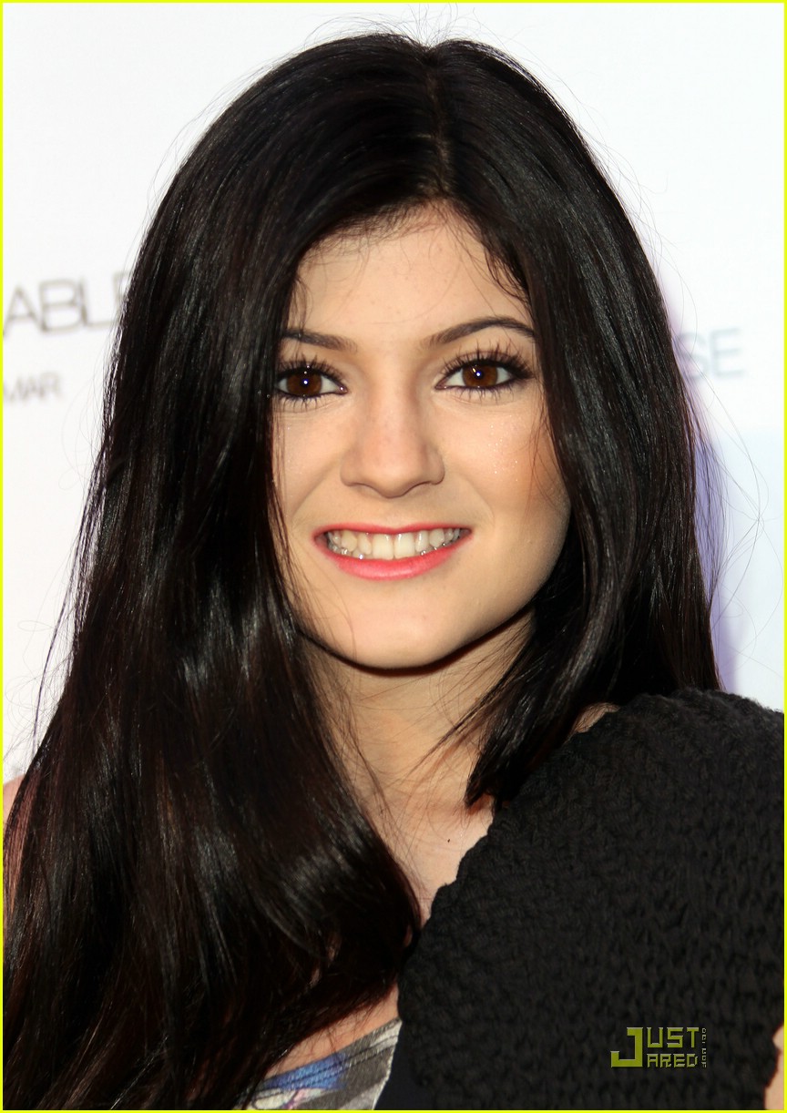 kendall kylie jenner unbreakable 09