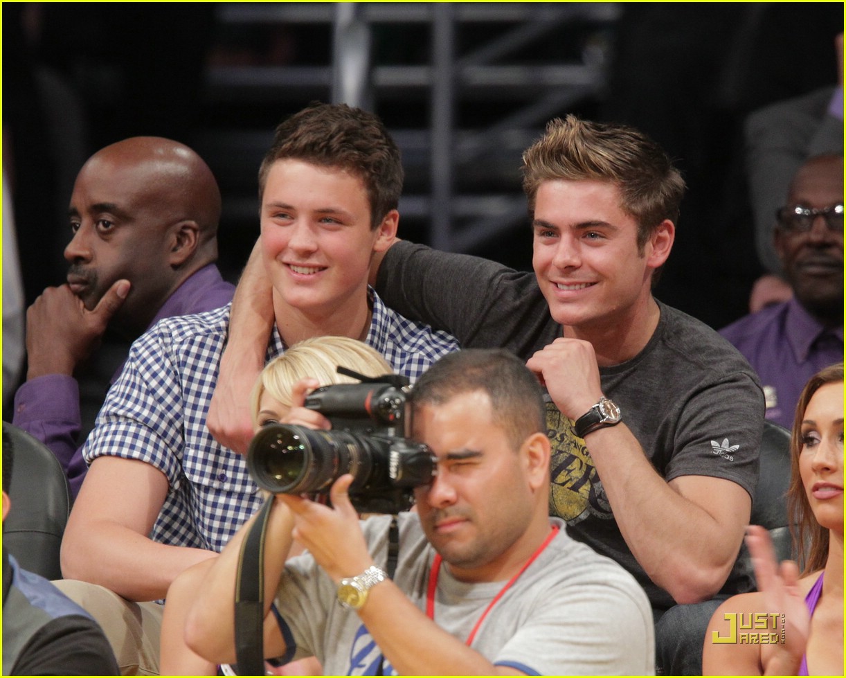 zac efron dylan lakers 01