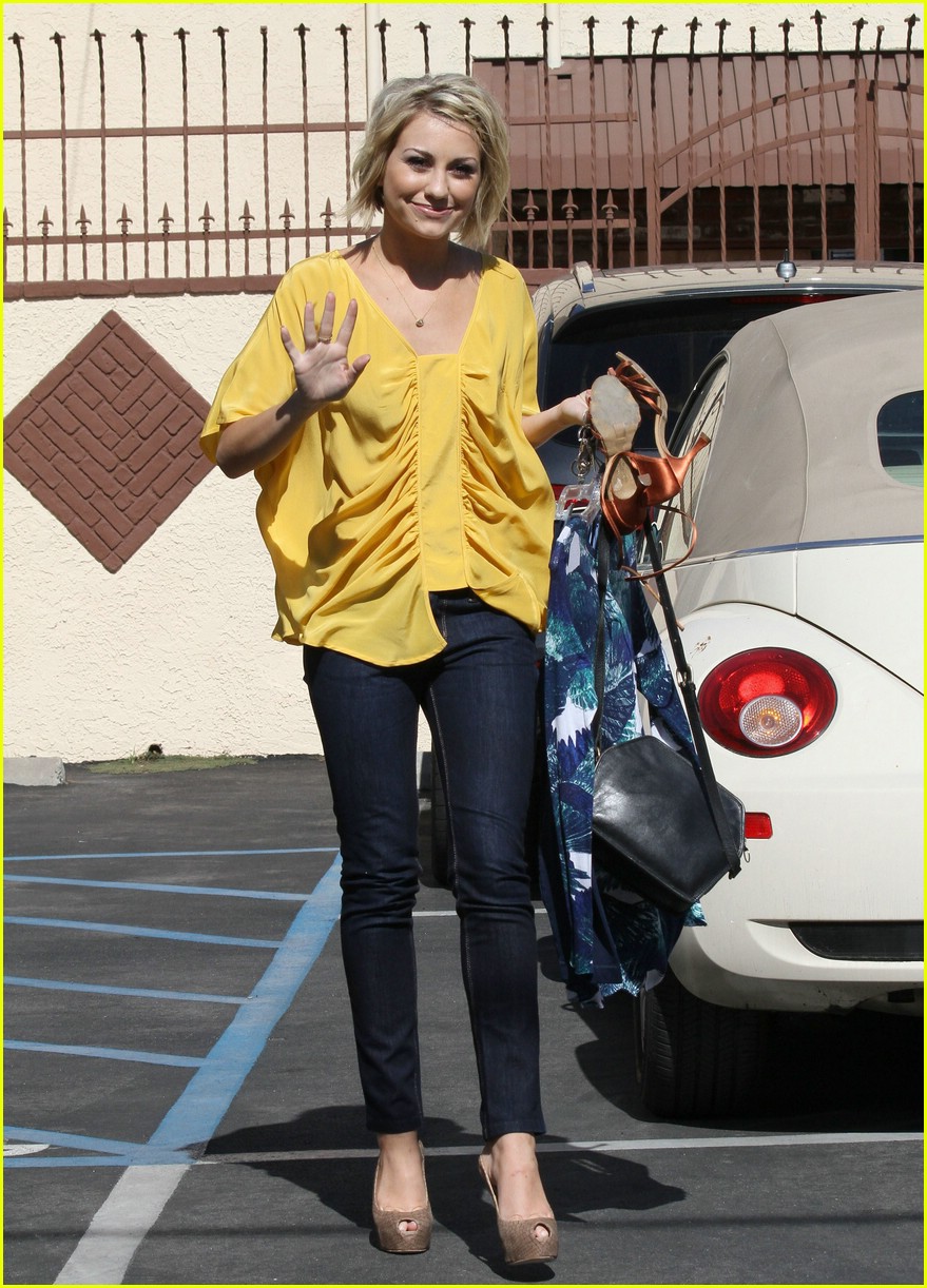 chelsea kane dwts trousers 03