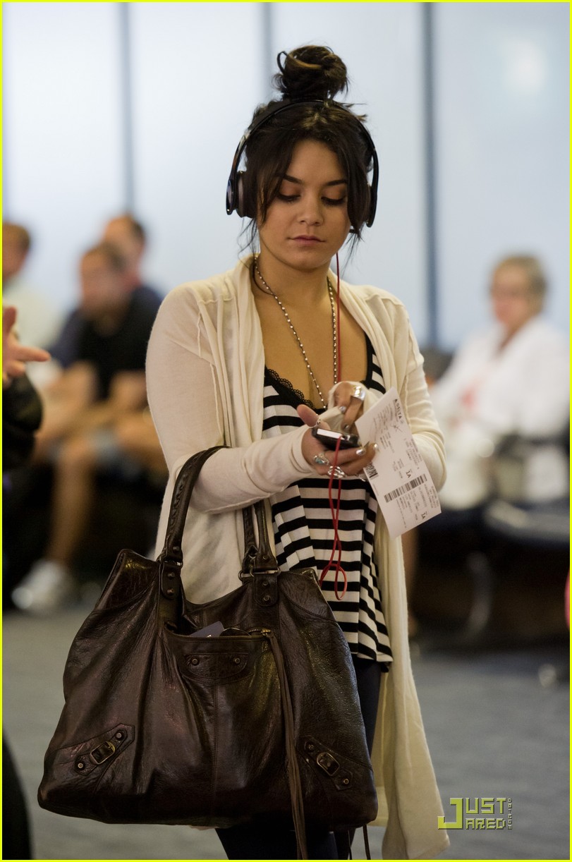 vanessa hudgens gimme shelter exciting 03