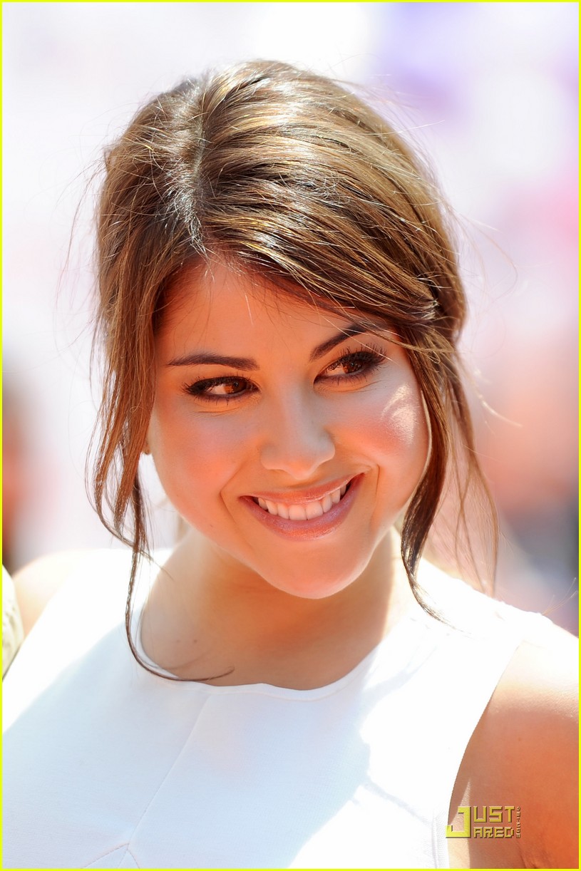 daniella monet iparty victorious 02