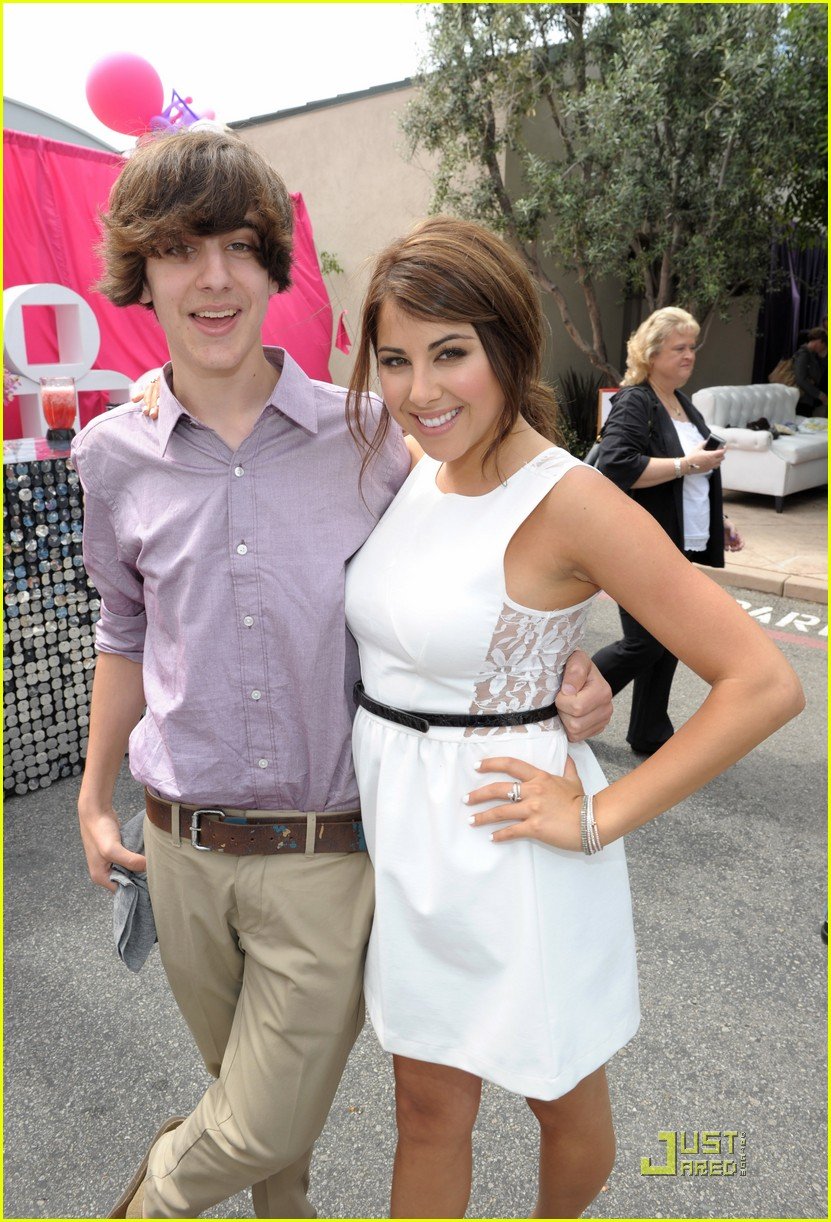 daniella monet iparty victorious 03