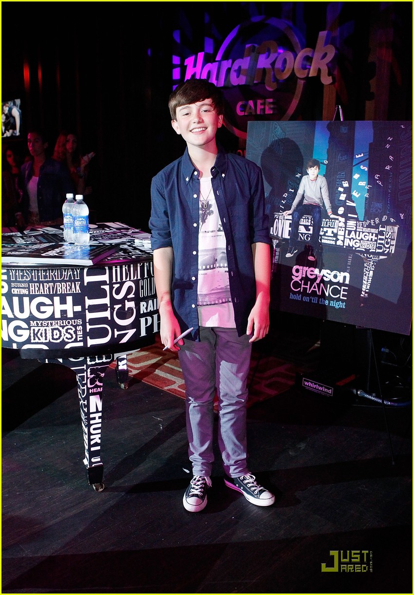 greyson chance hh listening party 03