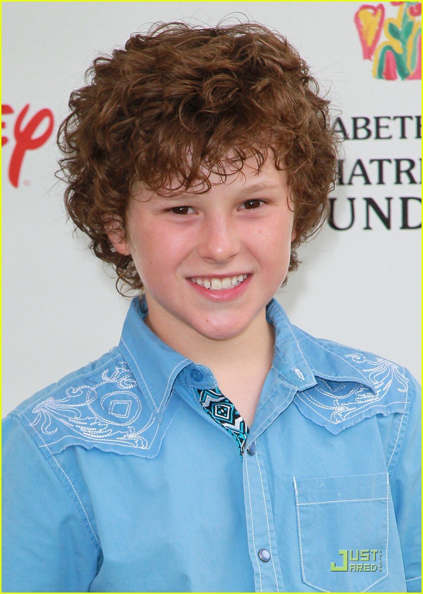 Nolan Gould Goes 'Green' After Elizabeth Glaser | Photo 422317 - Photo ...