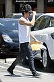 zac efron lunch fans 10