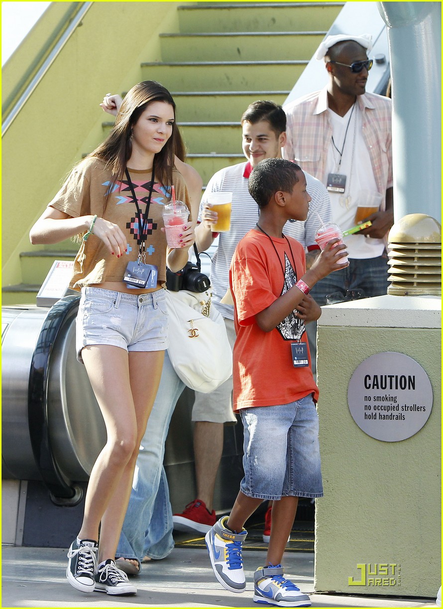 kylie kendall jenner universal city 07
