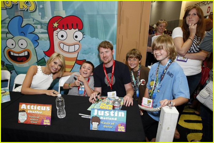 Chelsea Kane: 'Fish Hooks' at Comic-Con!: Photo 428224, Chelsea Kane  Pictures