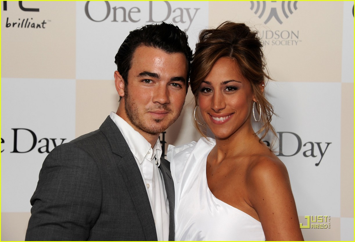 kevin jonas one day 03