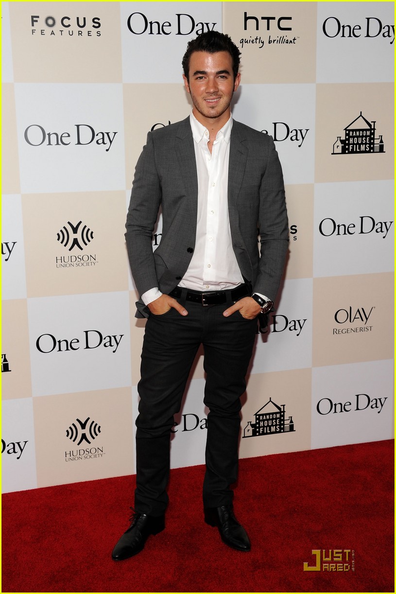 kevin jonas one day 04