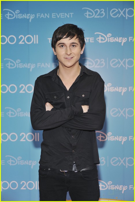 mitchel musso doc shaw kings d23 06