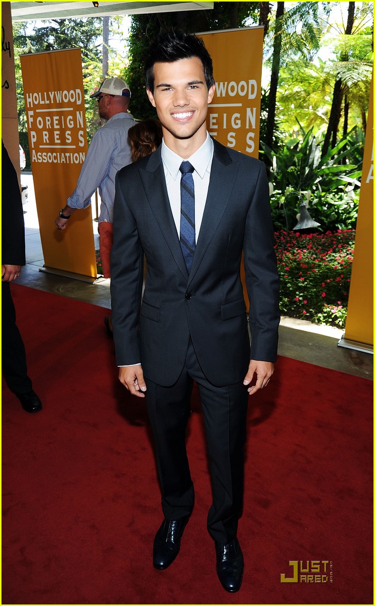 taylor lautner hfpa luncheon 05