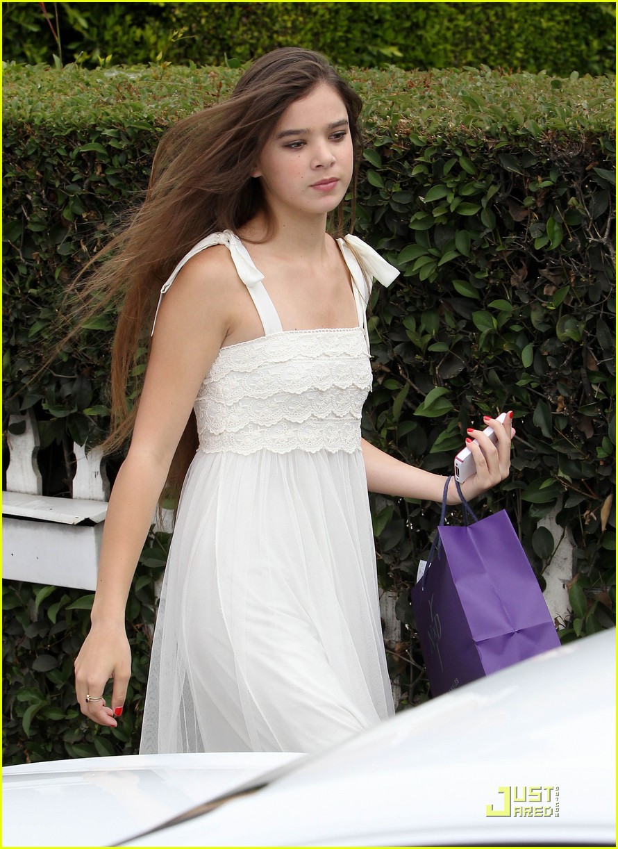 hailee steinfeld swag party 03