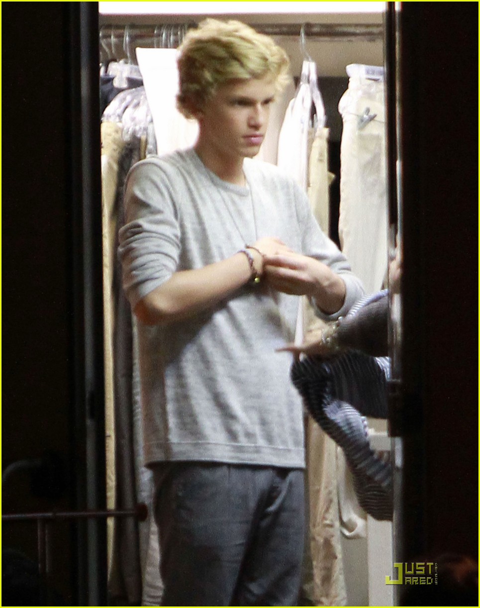 cody simpson video set 05