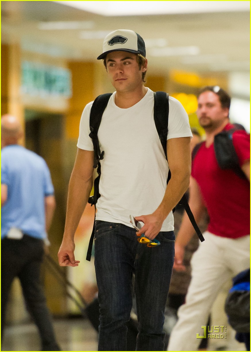 zac efron lucky one release date 02