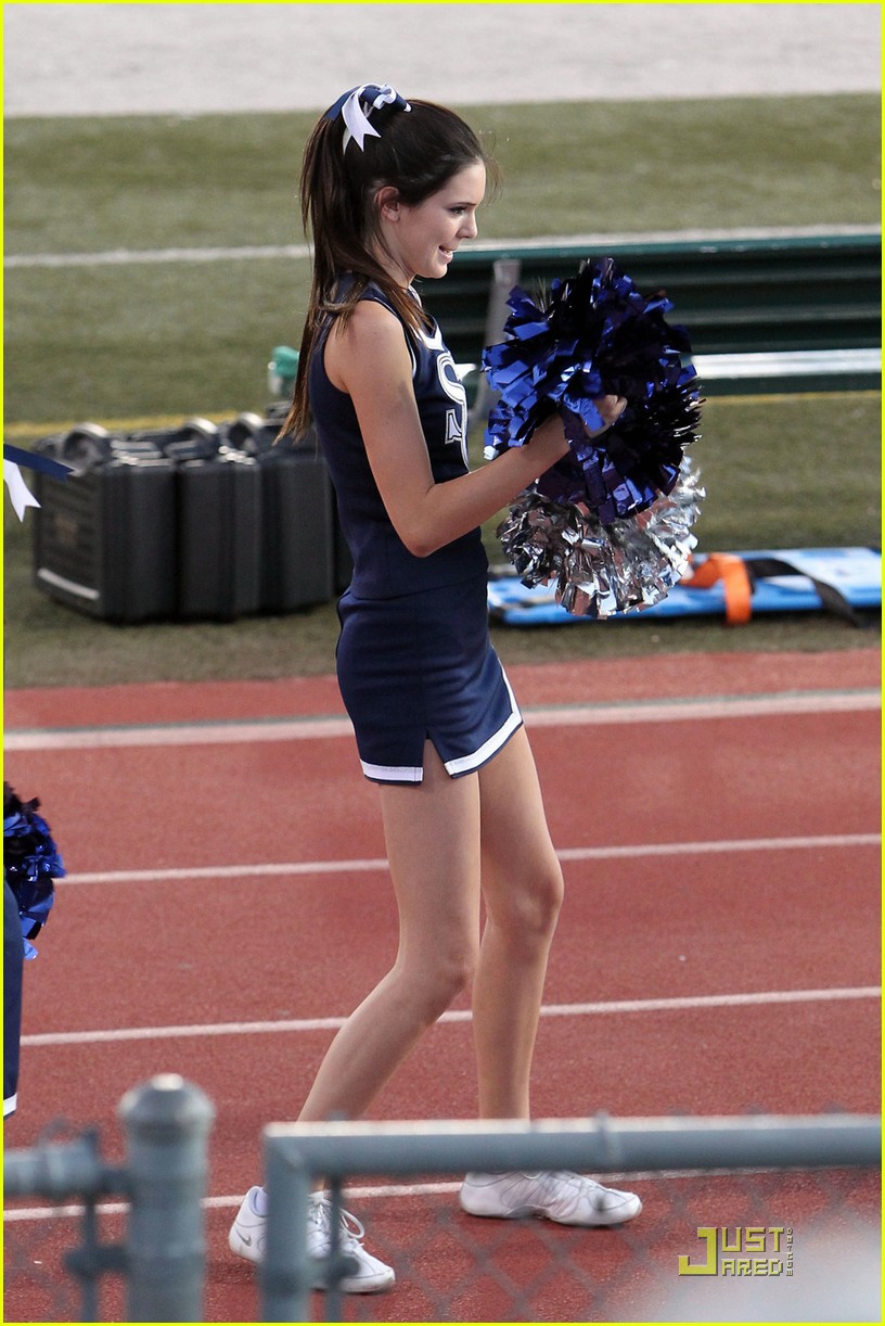 kendall kylie jenner cheer 07