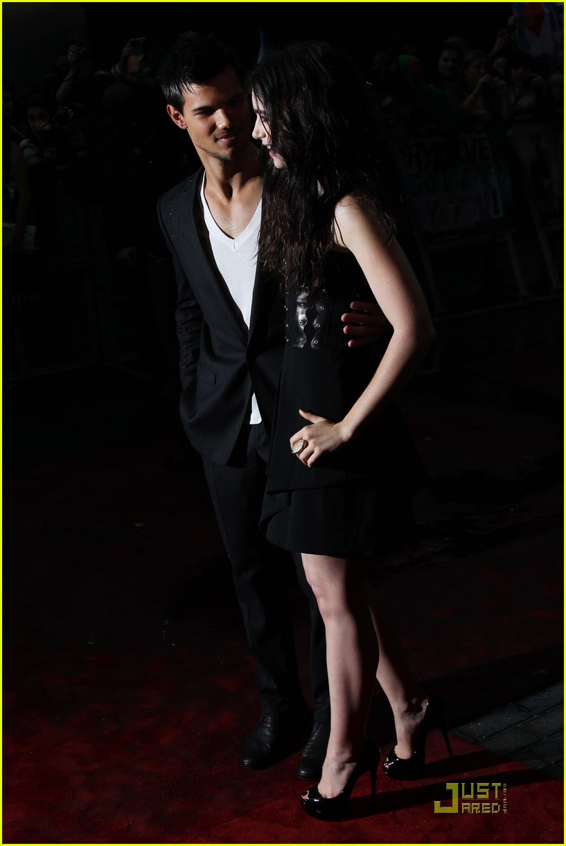 lily collins taylor lautner uk abduction 04