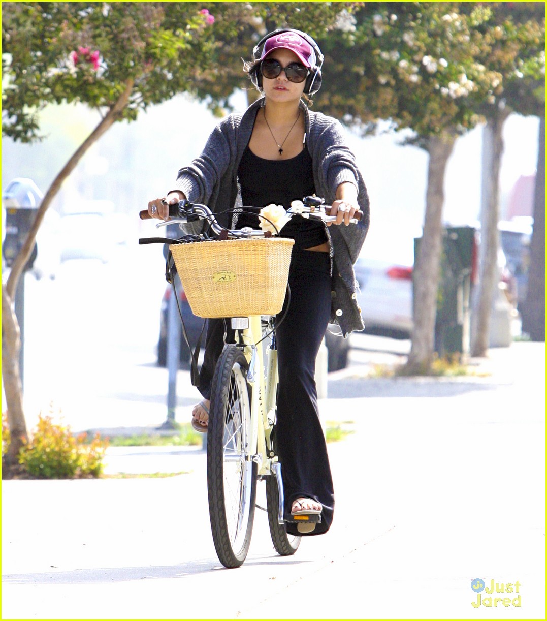 vanessa hudgens cycle workout 05