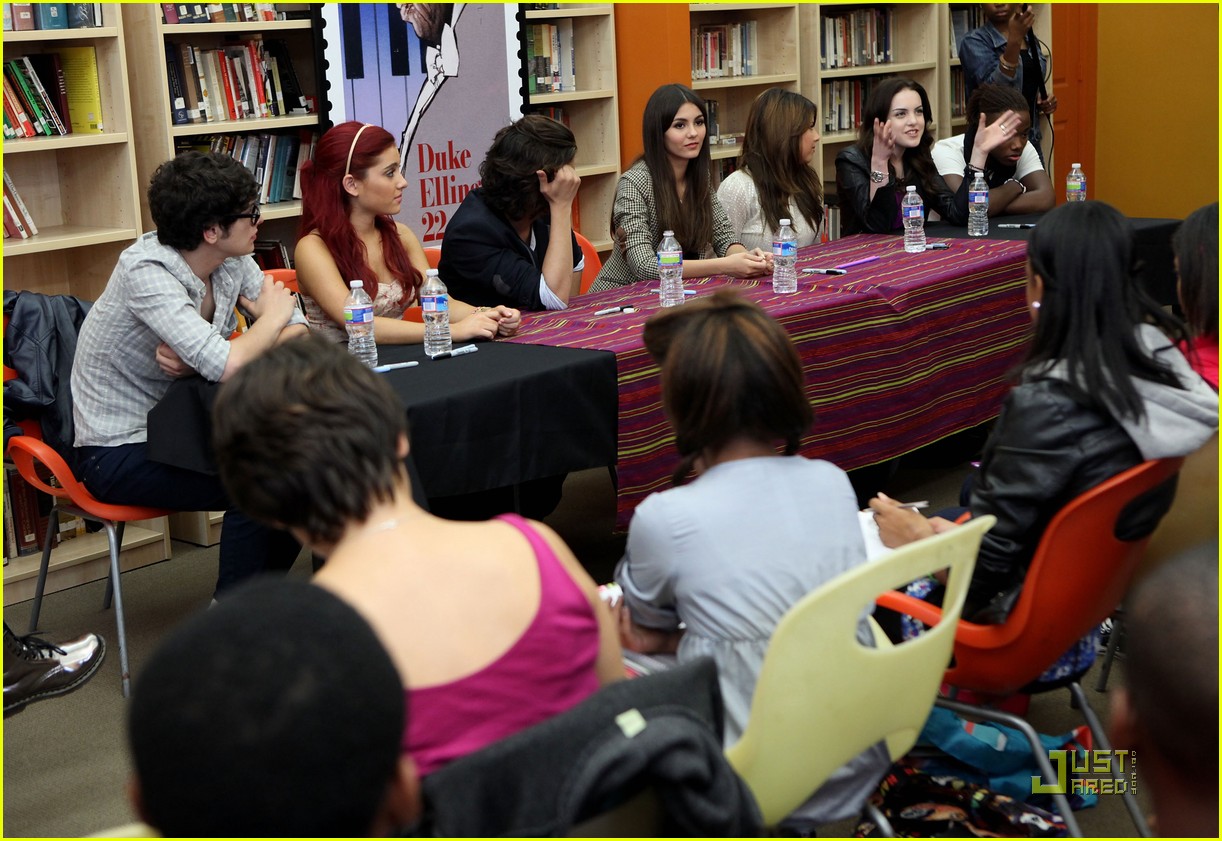 victorious cast dc signing 32