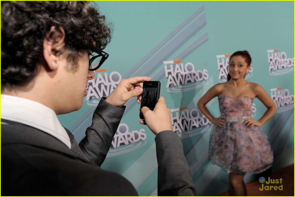 victorious cast halo awards 17