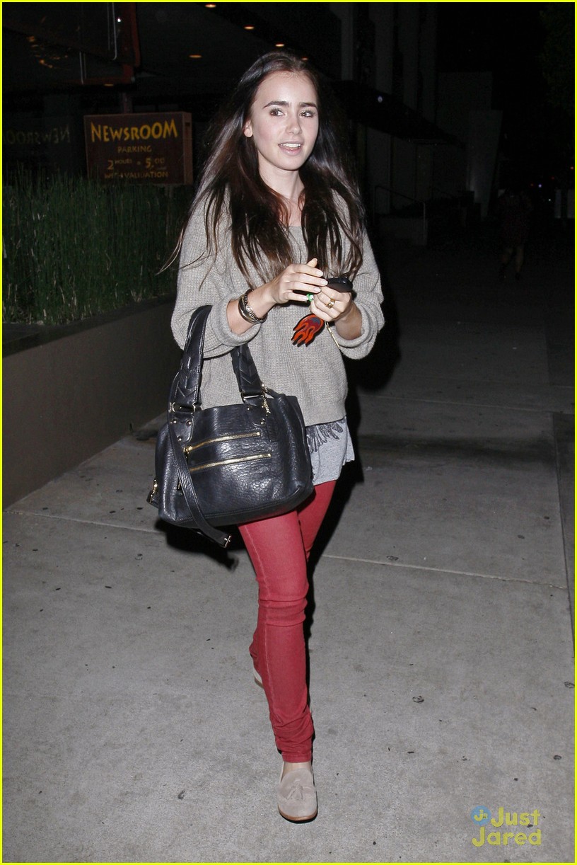 lily collins newsroom cafe 07
