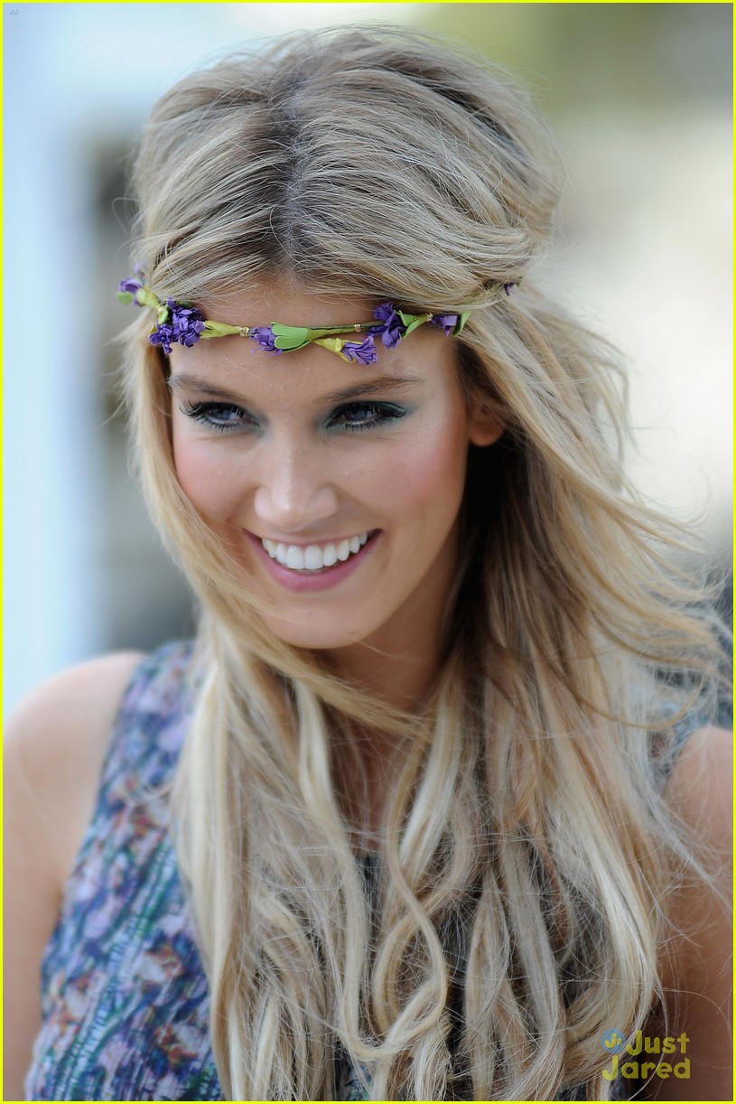 Delta Goodrem Royalty-Free Images, Stock Photos & Pictures | Shutterstock