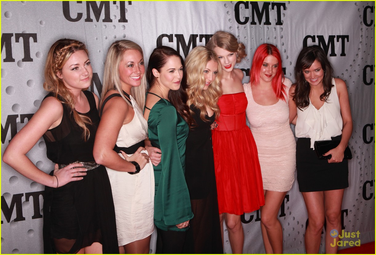 taylor swift cmt artists year 03