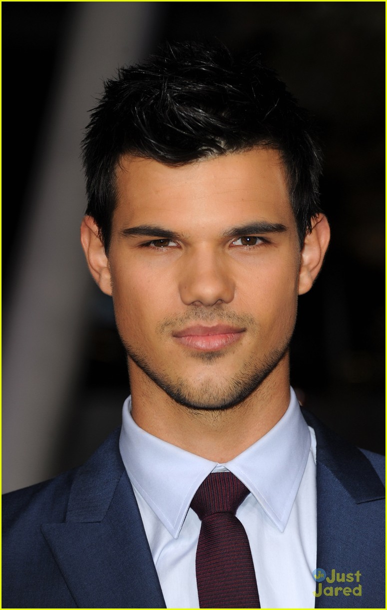 File:Abduction Taylor Lautner (6072636095).jpg - Wikimedia Commons