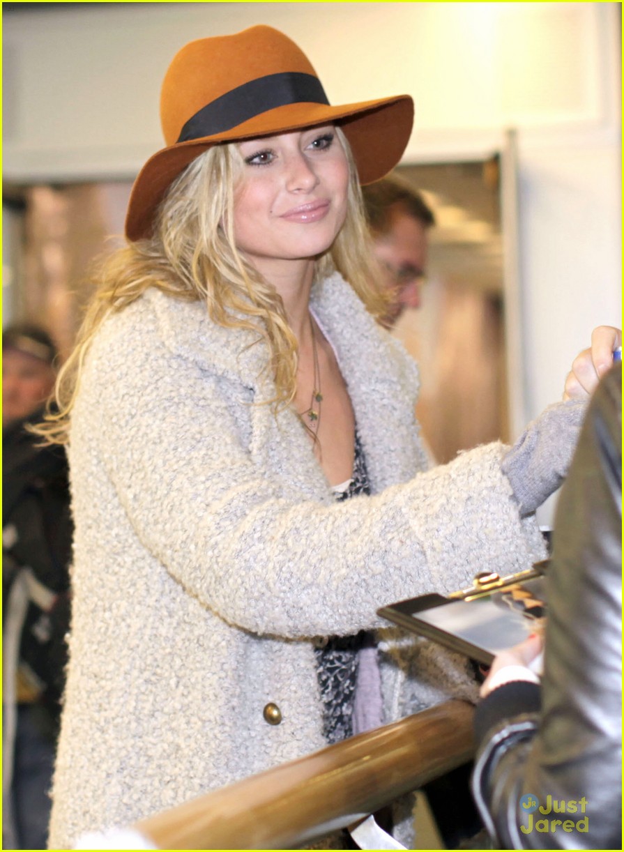aly michalka vancouver arrival 05