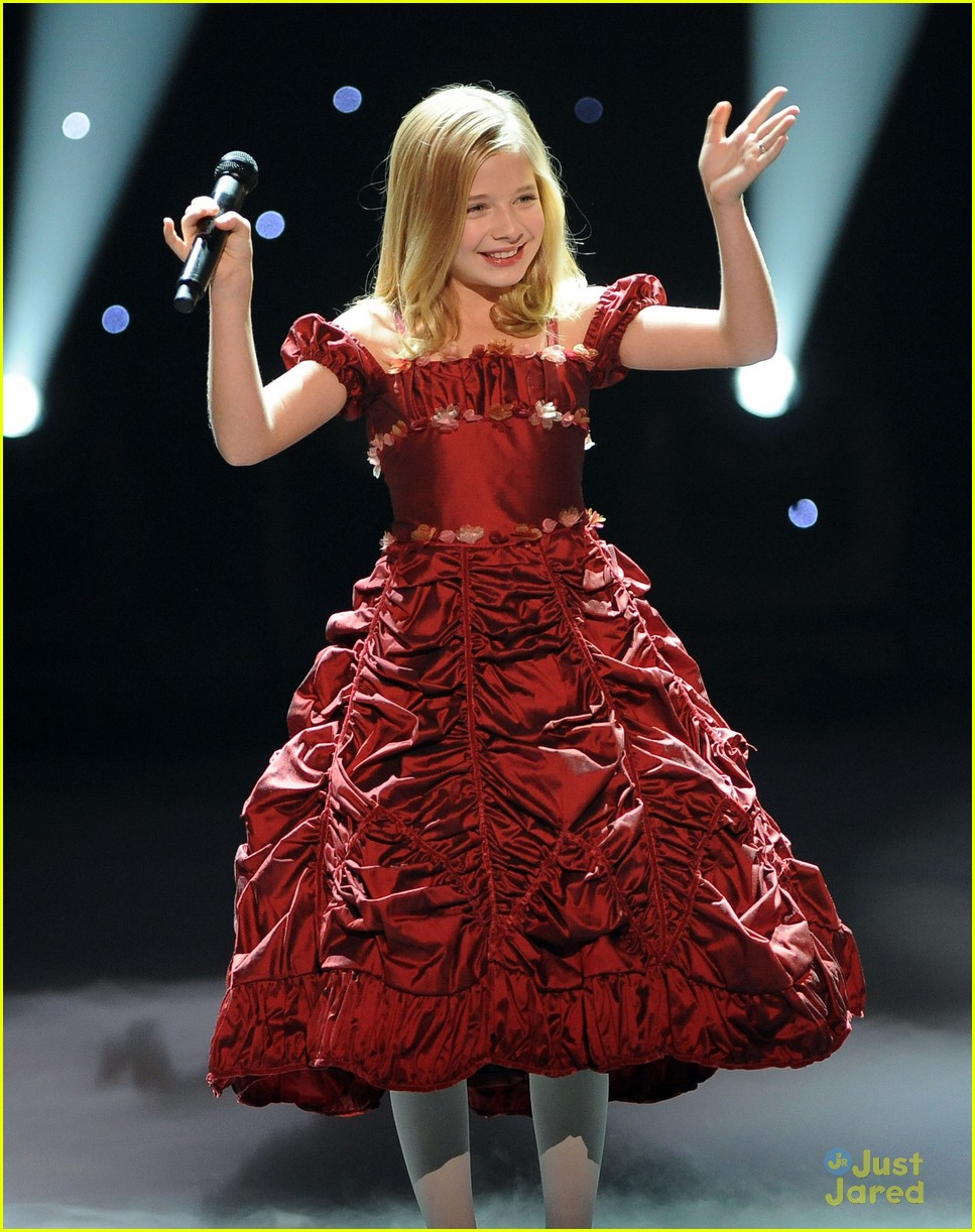 jackie evancho american giving awards 03