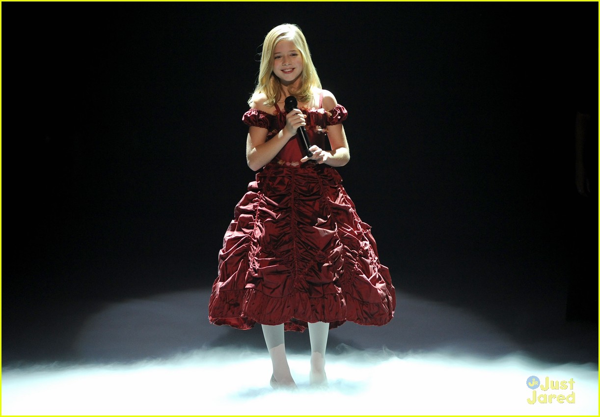jackie evancho american giving awards 04