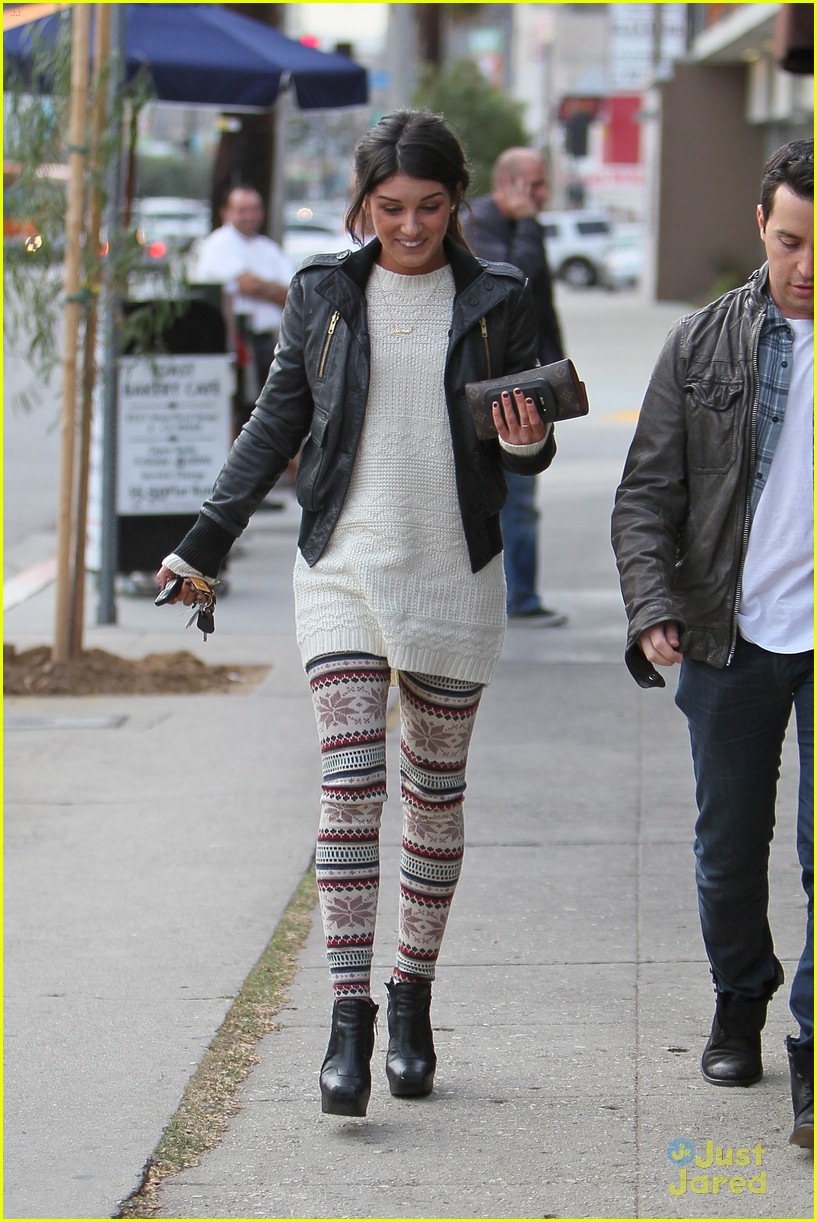 shenae grimes toast lunch 12