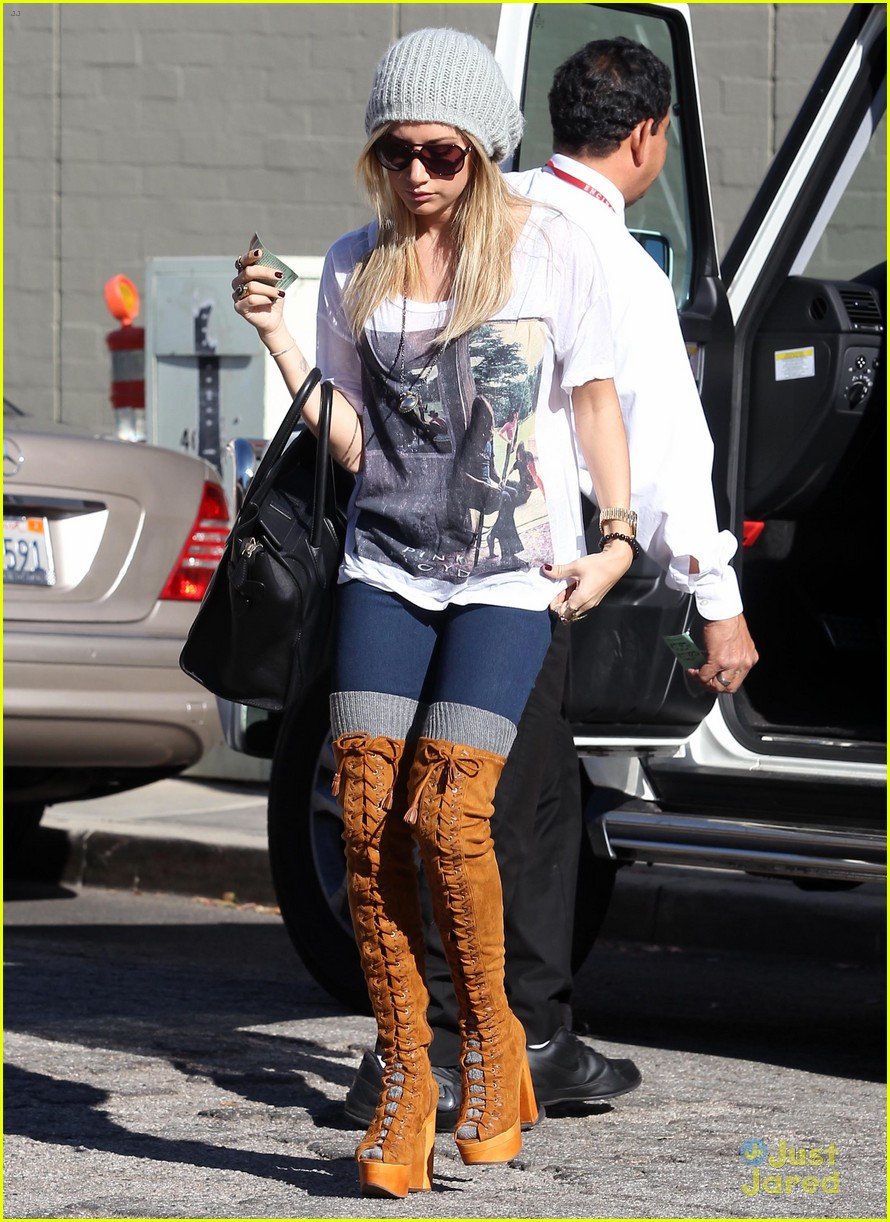 ashley tisdale lace boots shopping 17