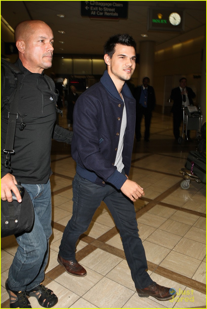 taylor lautner not stetch 06