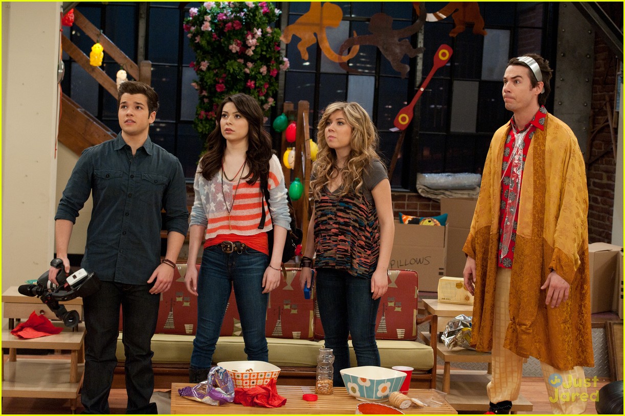 icarly moves out 03