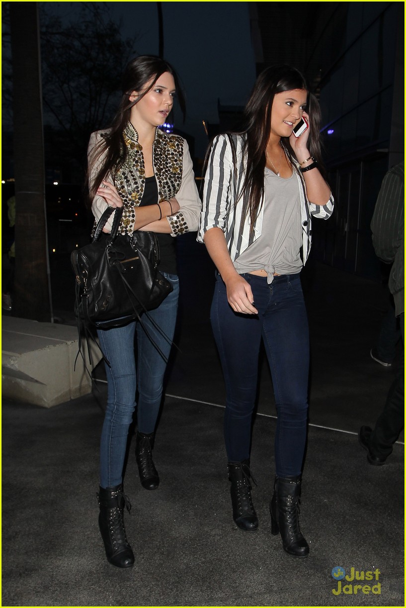 kendall kylie jenner lakers game 05