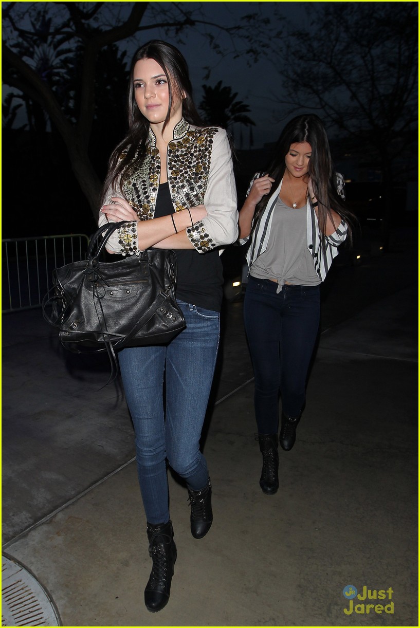 kendall kylie jenner lakers game 08