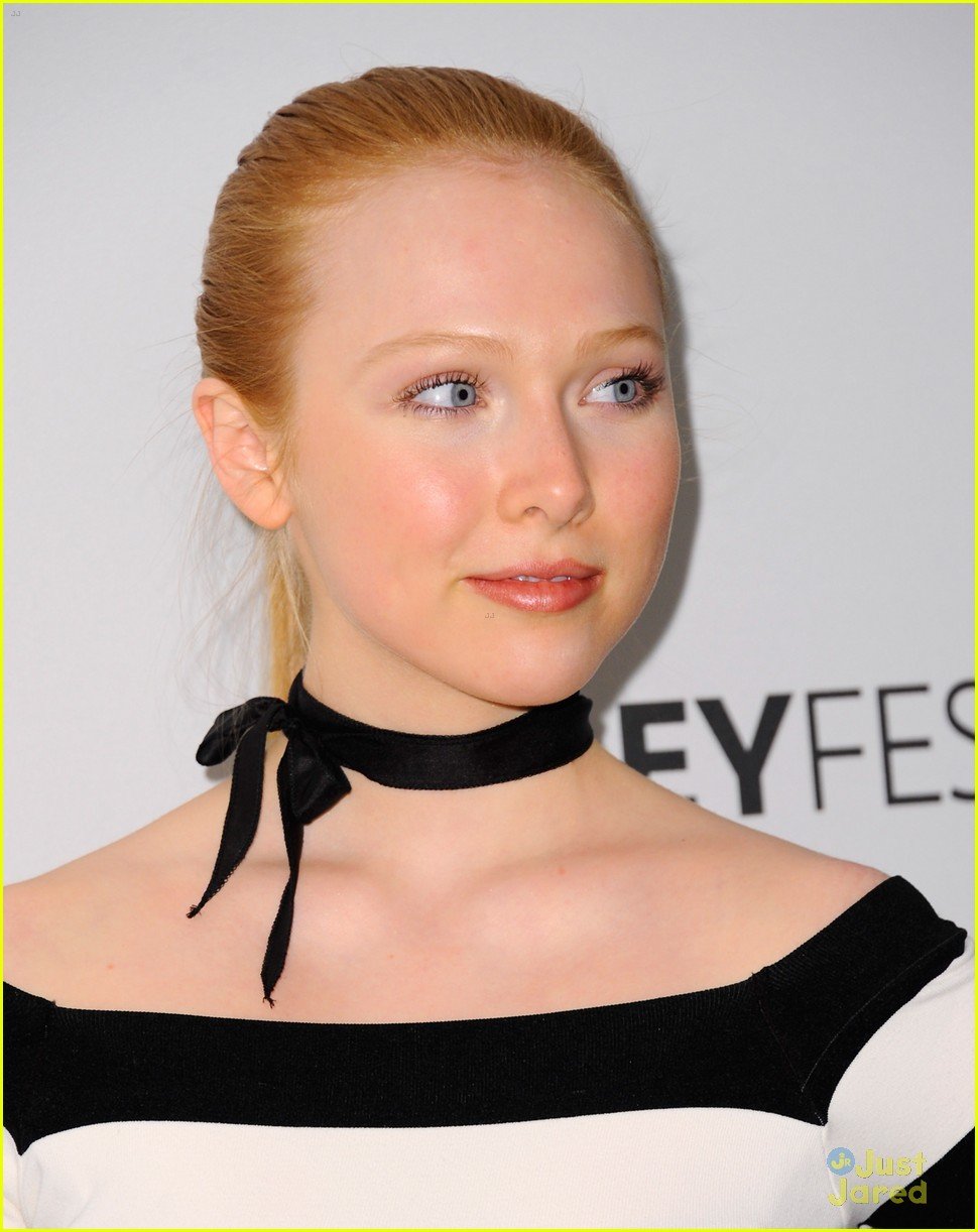 Molly Quinn Chats Alexis at PaleyFest 2012: Photo 463601 | Molly Quinn  Pictures | Just Jared Jr.