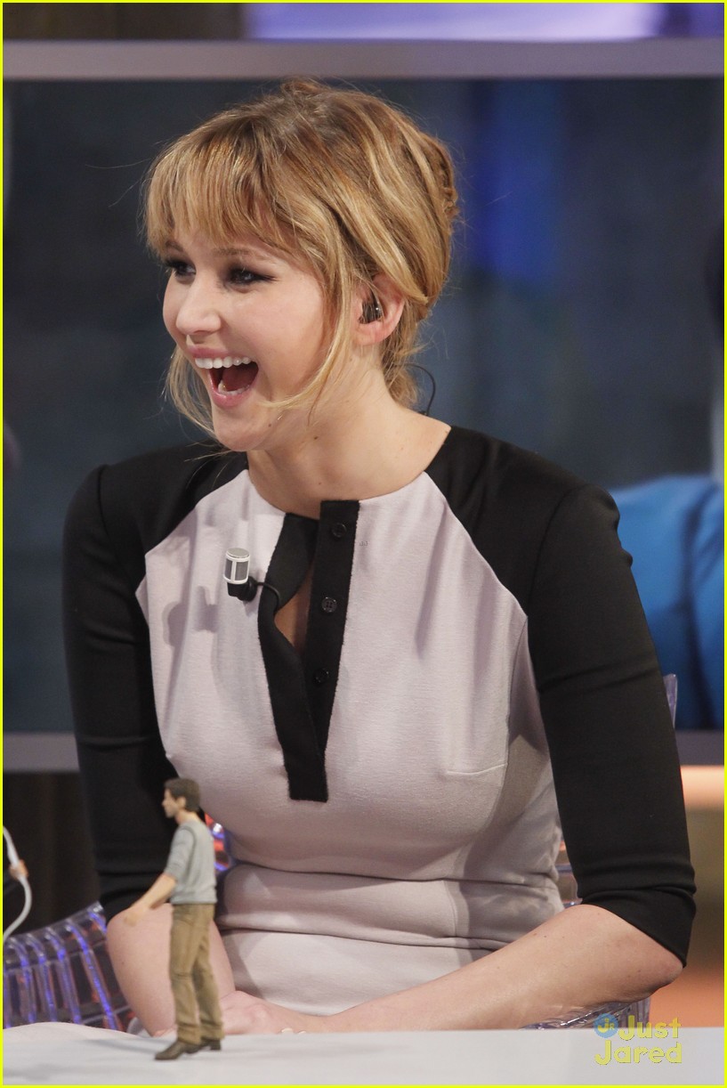 jennifer lawrence catching fire director 01