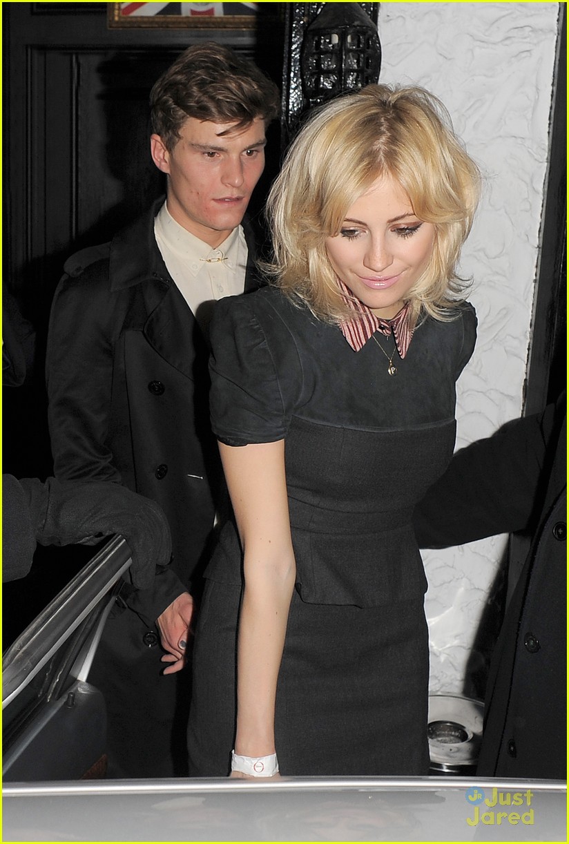 pixie lott oliver cheshire party 06