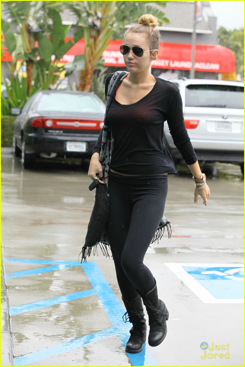 Miley Cyrus: Rainy Workout! | Photo 468244 - Photo Gallery | Just Jared Jr.