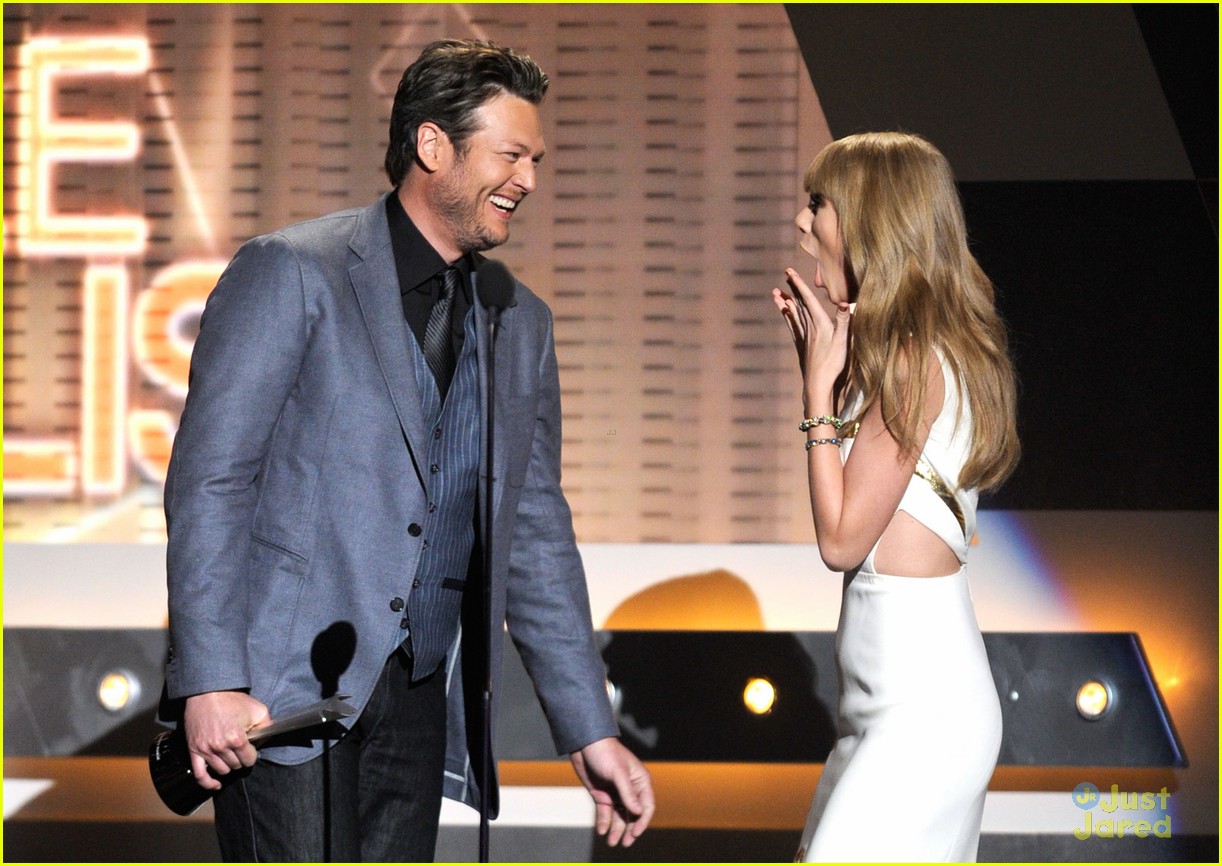 taylor swift entertainer year acms 09