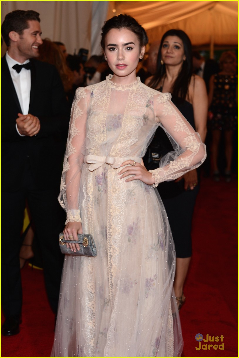 lily collins met ball 01