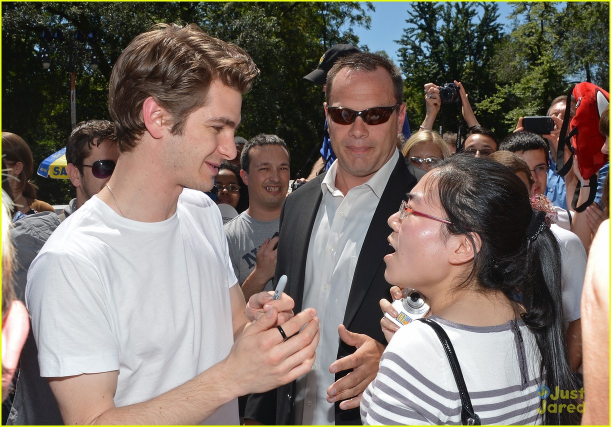 andrew garfield spider delivery 19