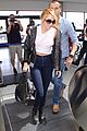 miley cyrus lax arrival 04