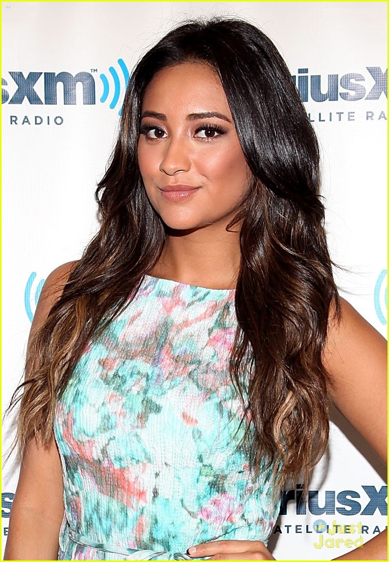 shay mitchell sneaking out 09