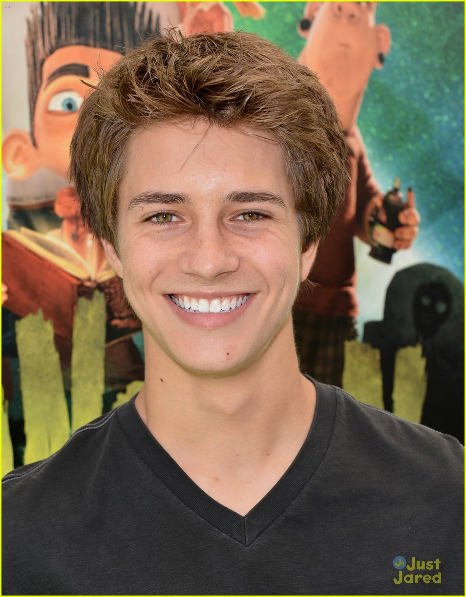 billy unger sierra mccormick paranorman 01
